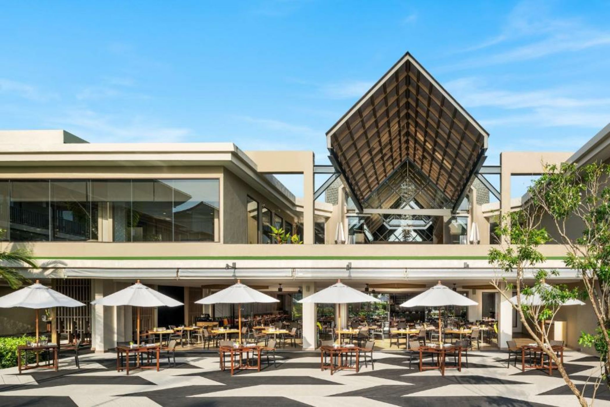 Le Meridien Khao Lak Resort & Spa