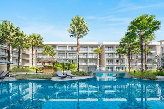 Le Meridien Khao Lak Resort & Spa