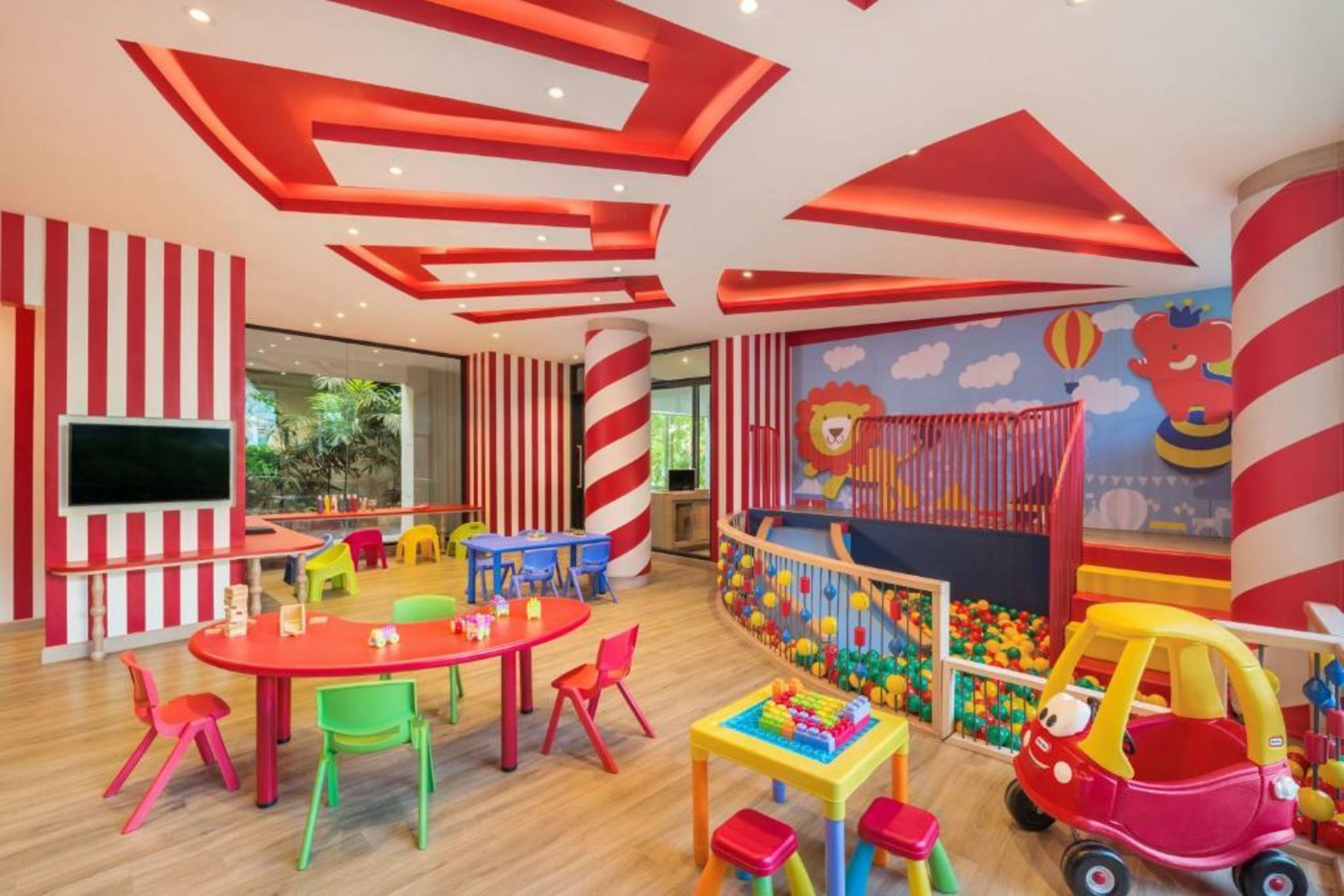 Le Meridien Khao Lak Resort & Spa