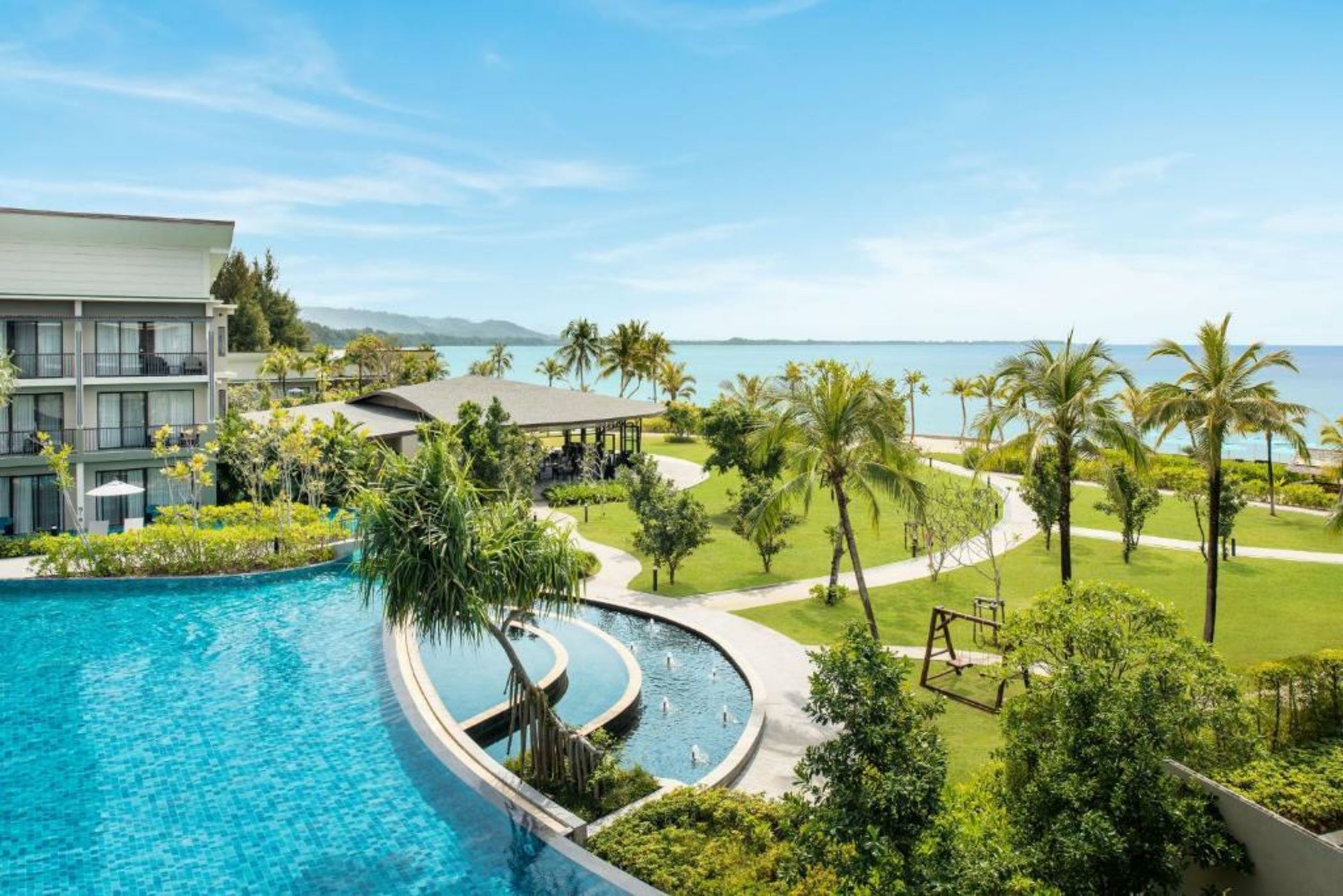 Le Meridien Khao Lak Resort & Spa