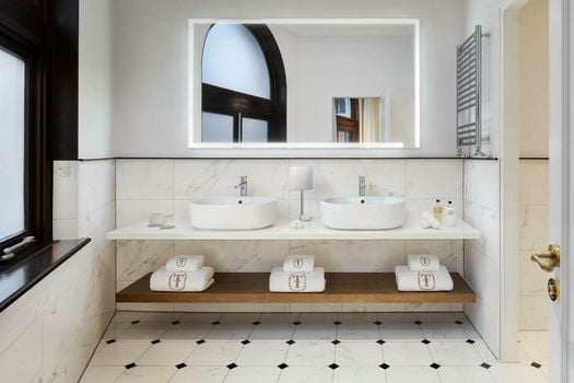 Tivoli Doelen Amsterdam Hotel