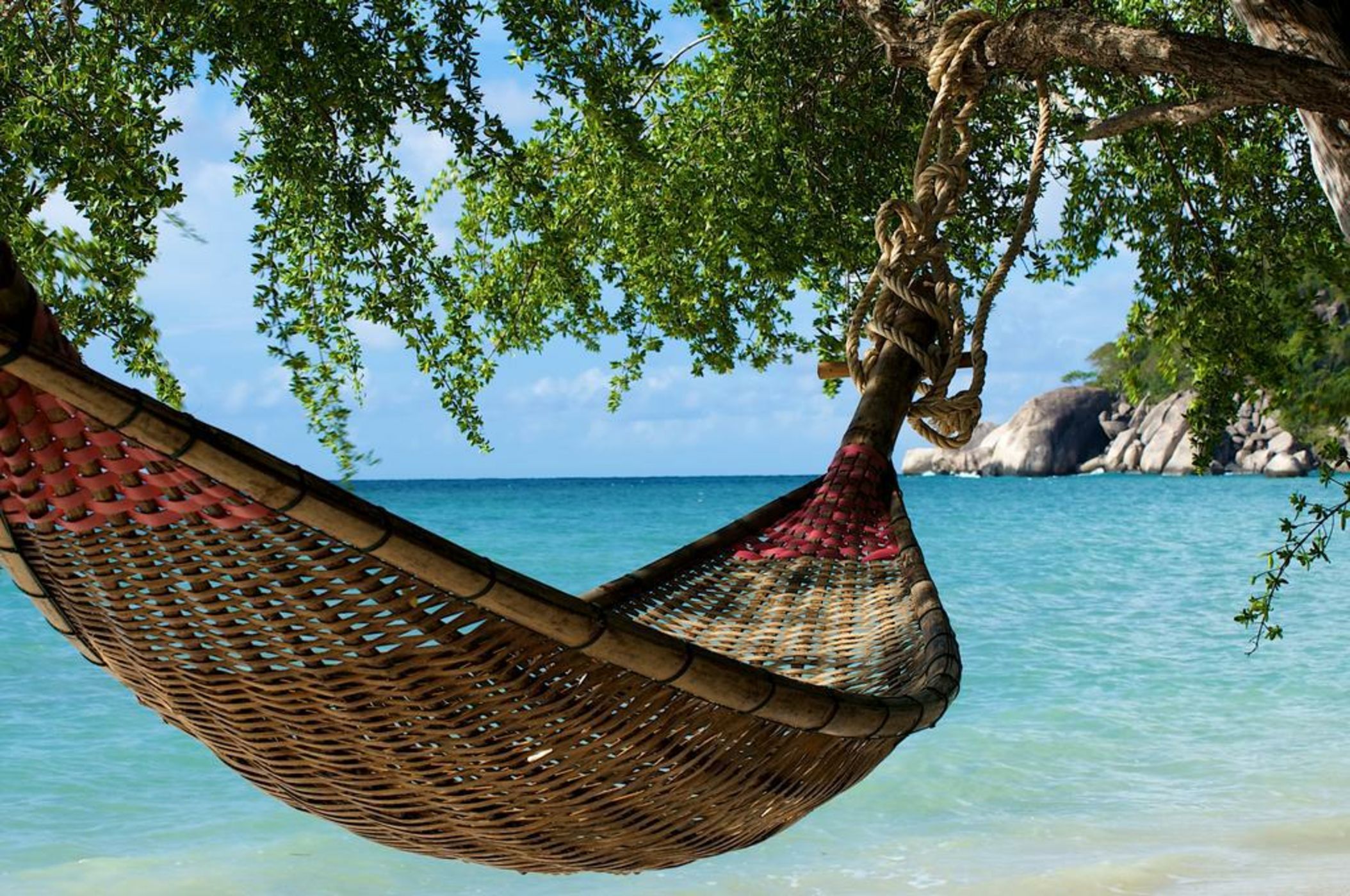 Beach Club by Haadtien