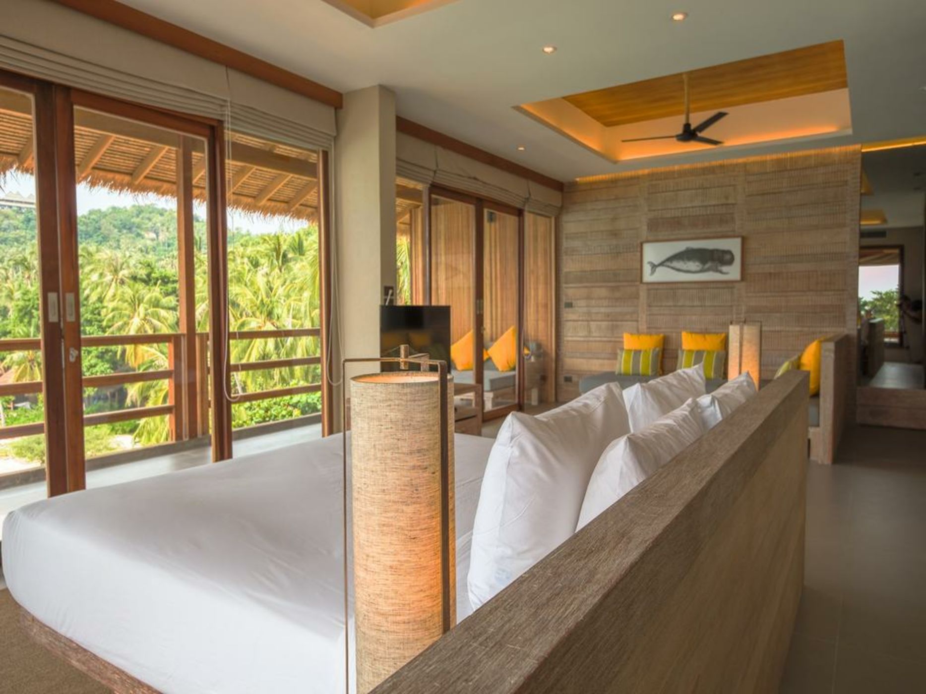 Beach Club by Haadtien