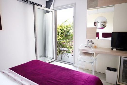 No81 Hotel