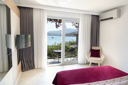 No81 Hotel