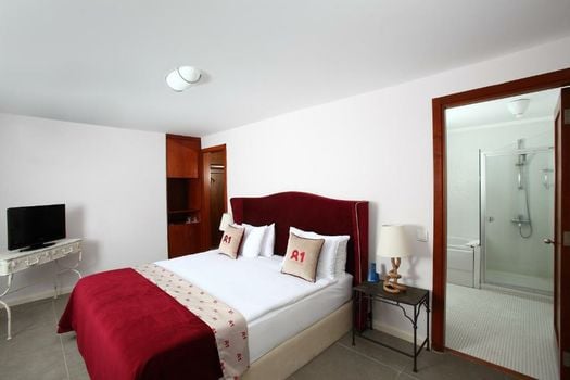 No81 Hotel