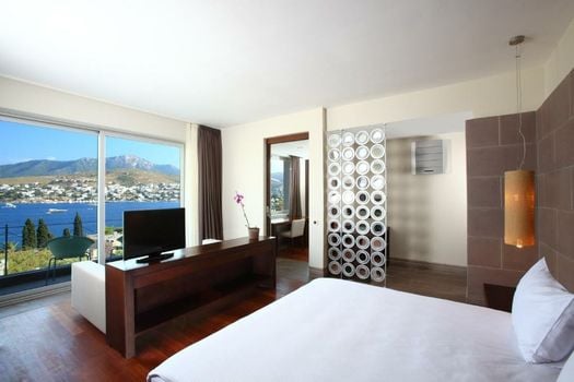 No81 Hotel