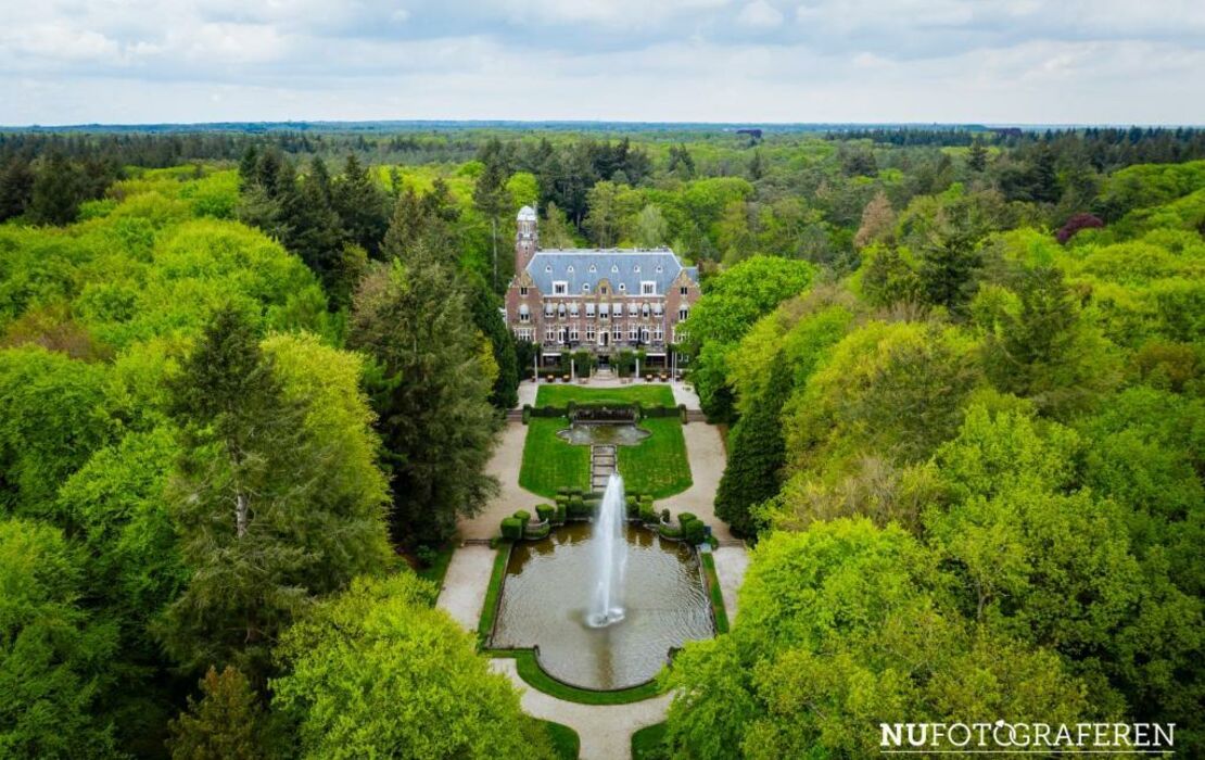 Kasteel De Hooge Vuursche, a Design Boutique Hotel Baarn, Netherlands