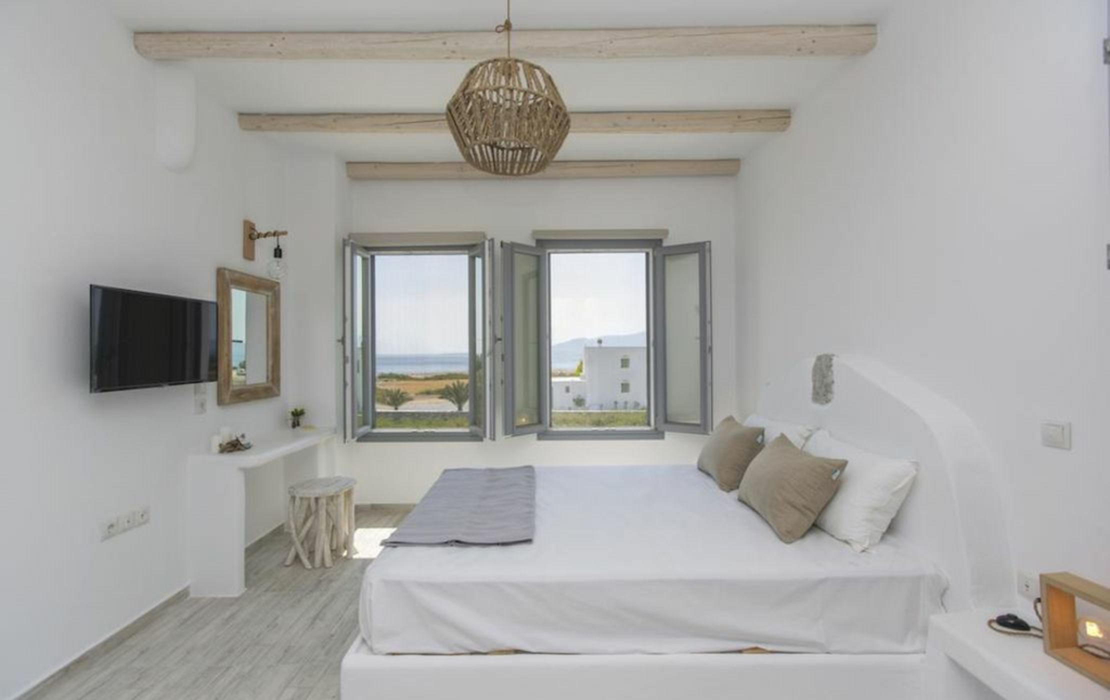 Salinus 2 Naxian Villa