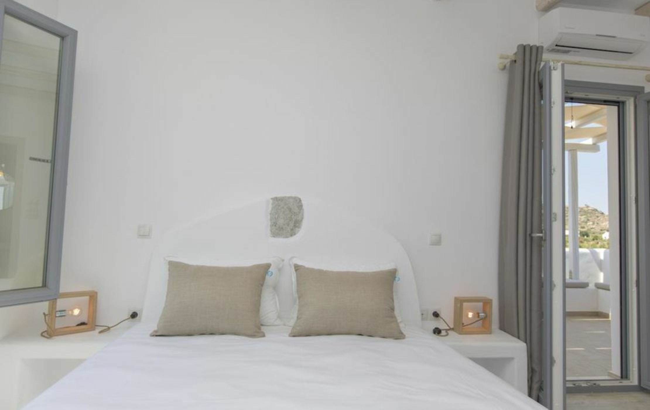 Salinus 2 Naxian Villa