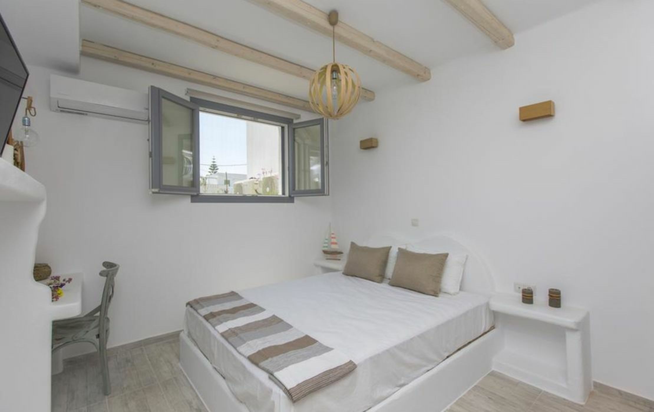 Salinus 2 Naxian Villa