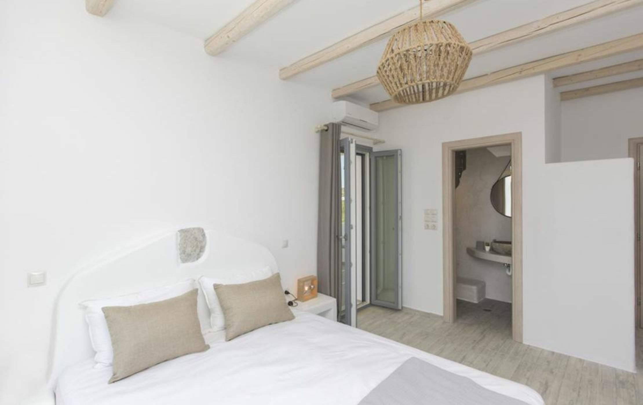 Salinus 2 Naxian Villa