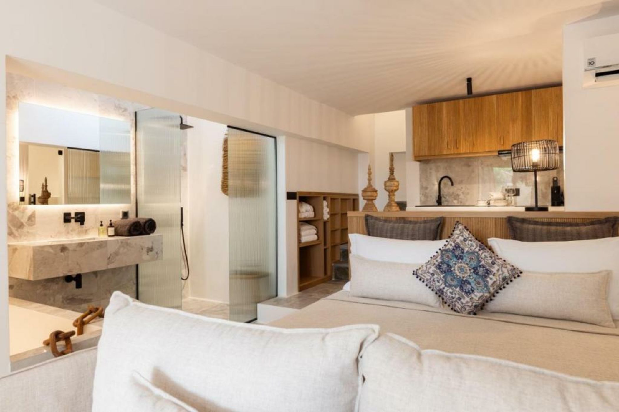 Athina Studios and Suites Plaka
