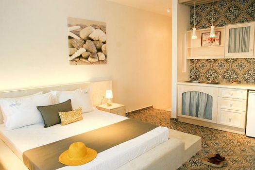 Anatoli Luxury Studios & Suites