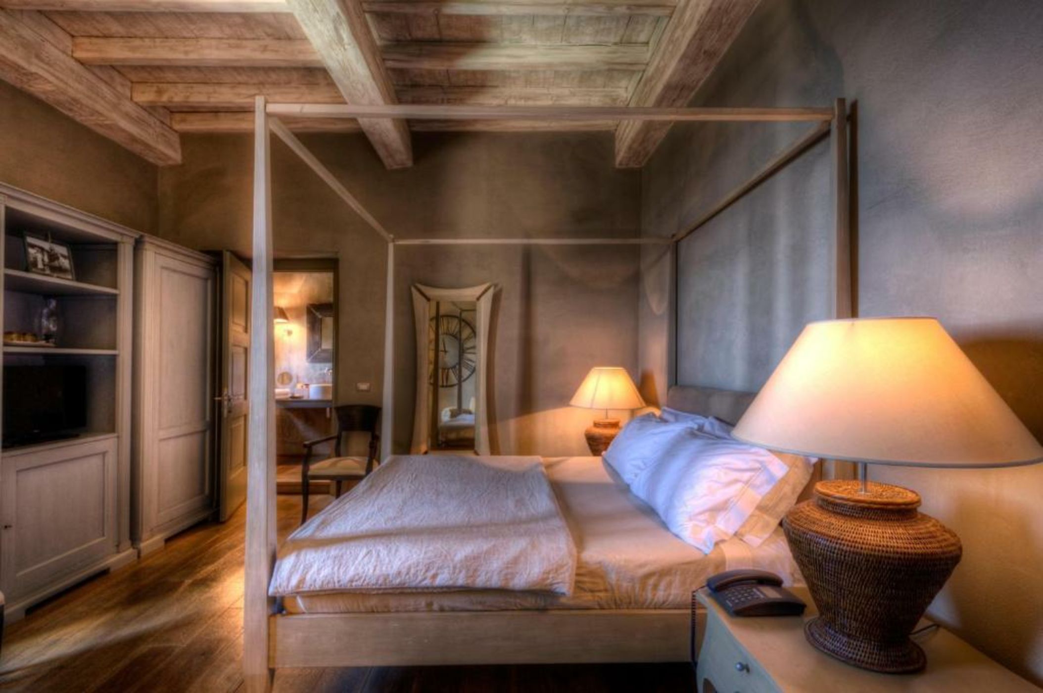Villa Sassolini Luxury Boutique Hotel