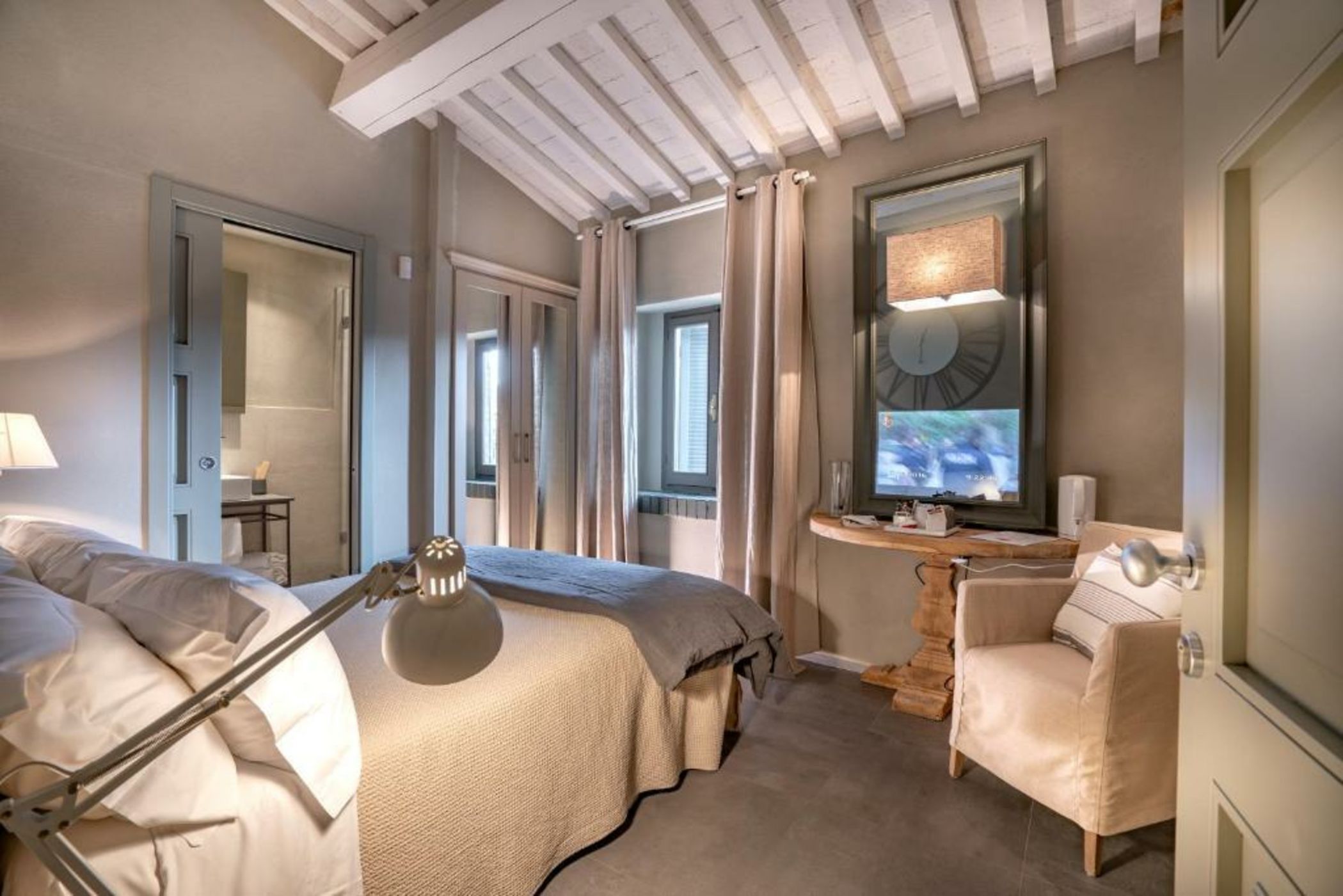 Villa Sassolini Luxury Boutique Hotel