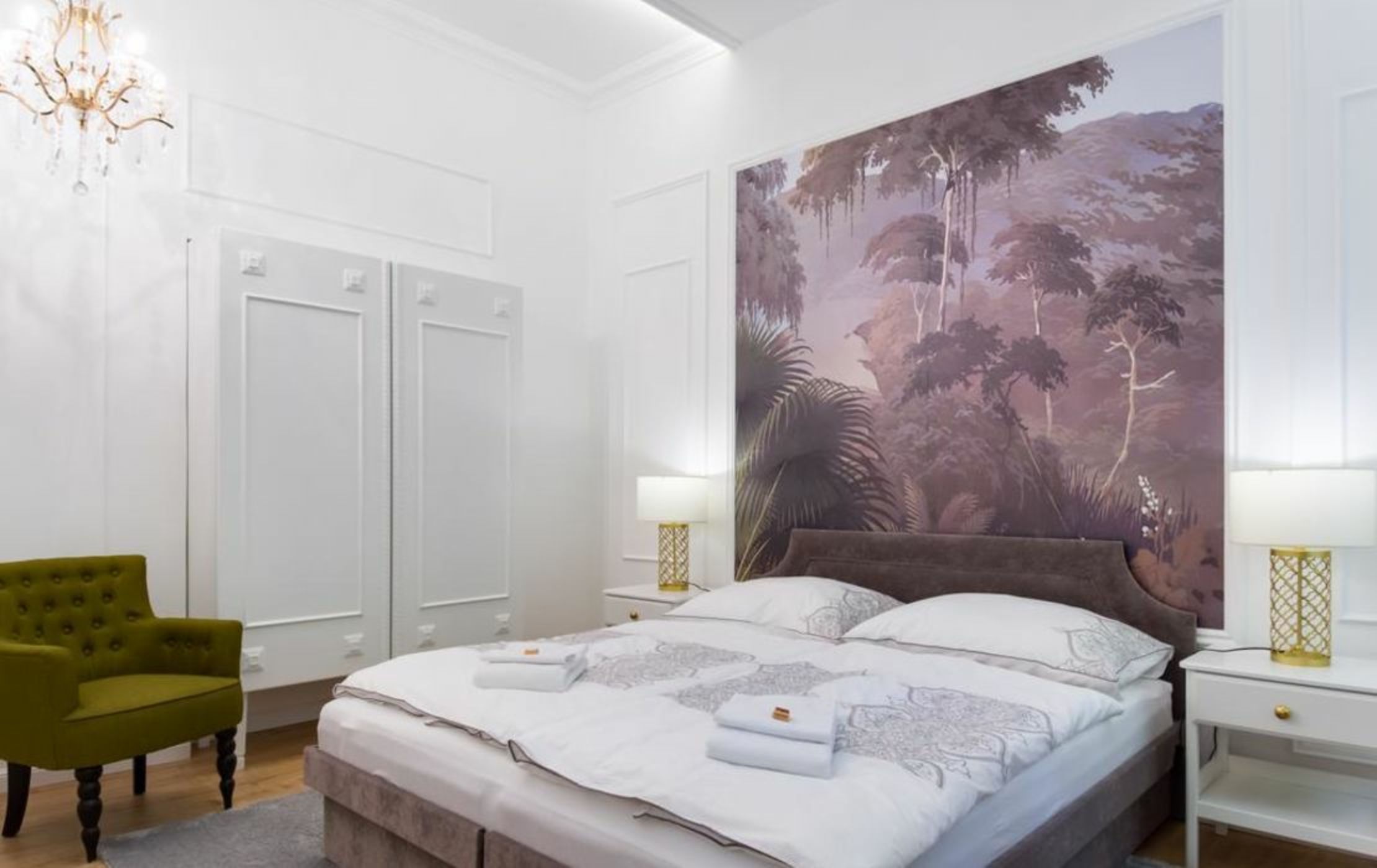 Chestnut & Eliza Suites - Superior Homes Downtown