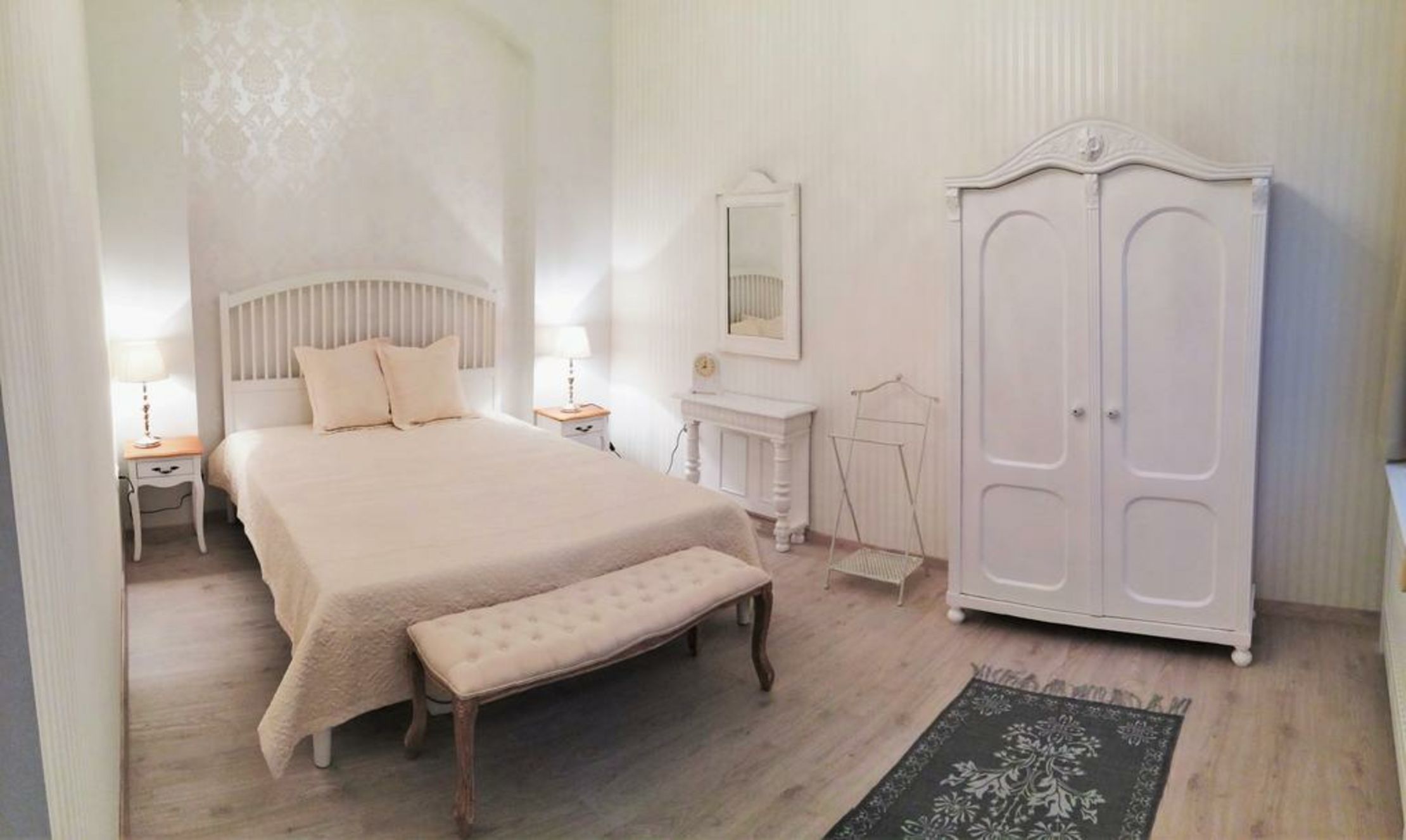 Chestnut & Eliza Suites - Superior Homes Downtown