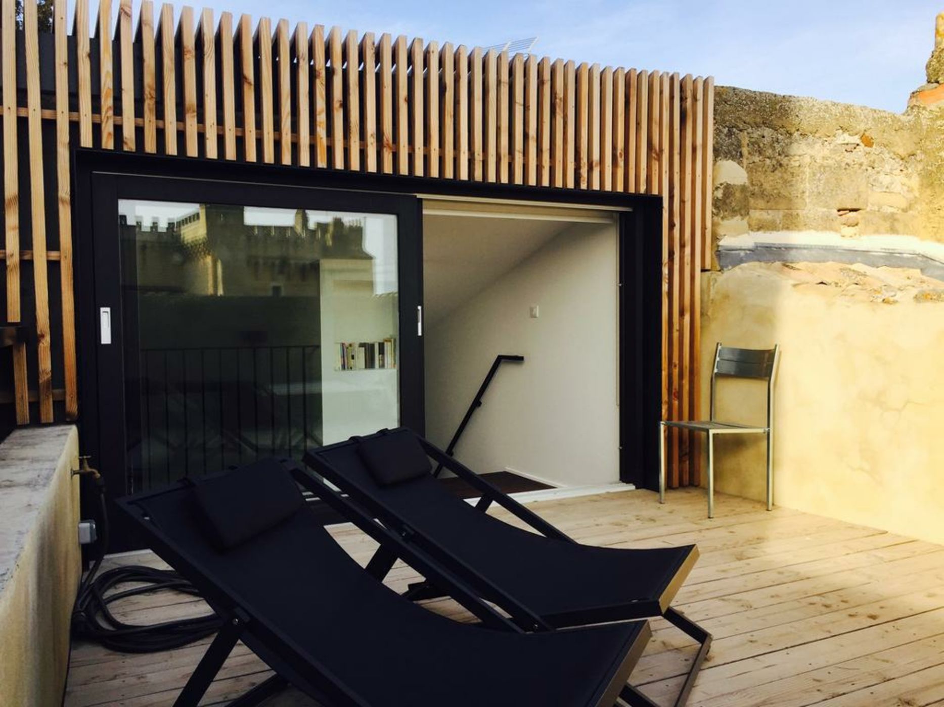 Tour Sarrazine de Montaren