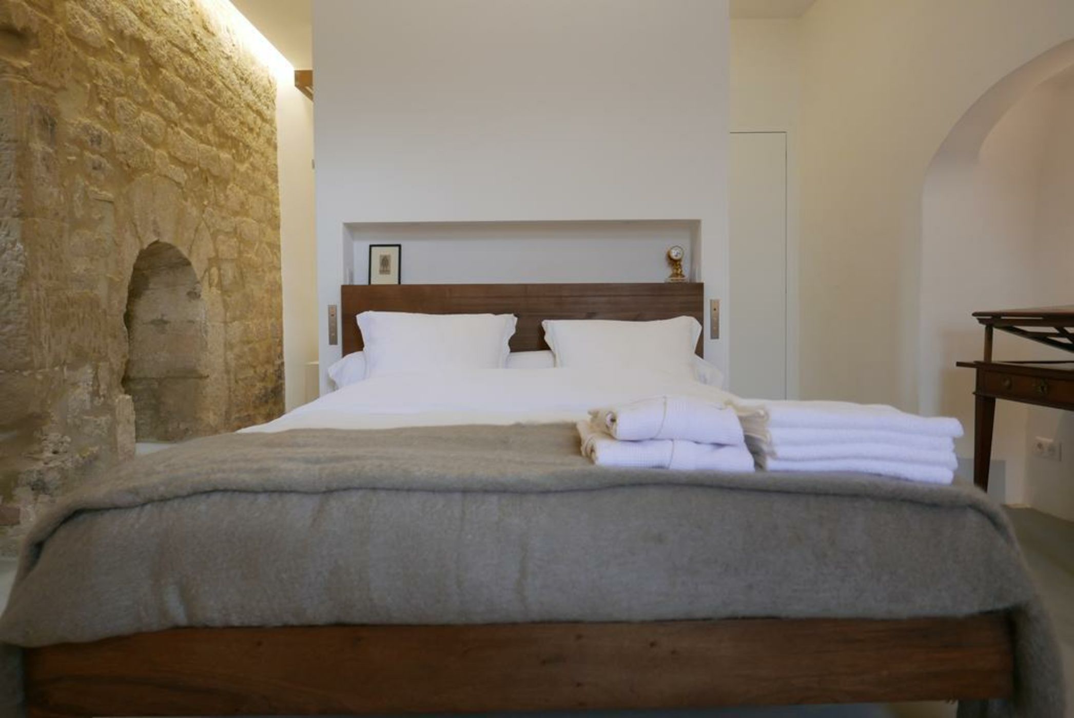 Tour Sarrazine de Montaren