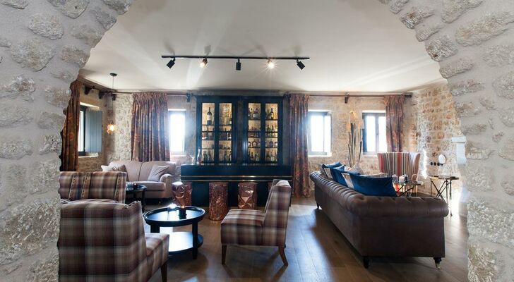 Alistos Hotel