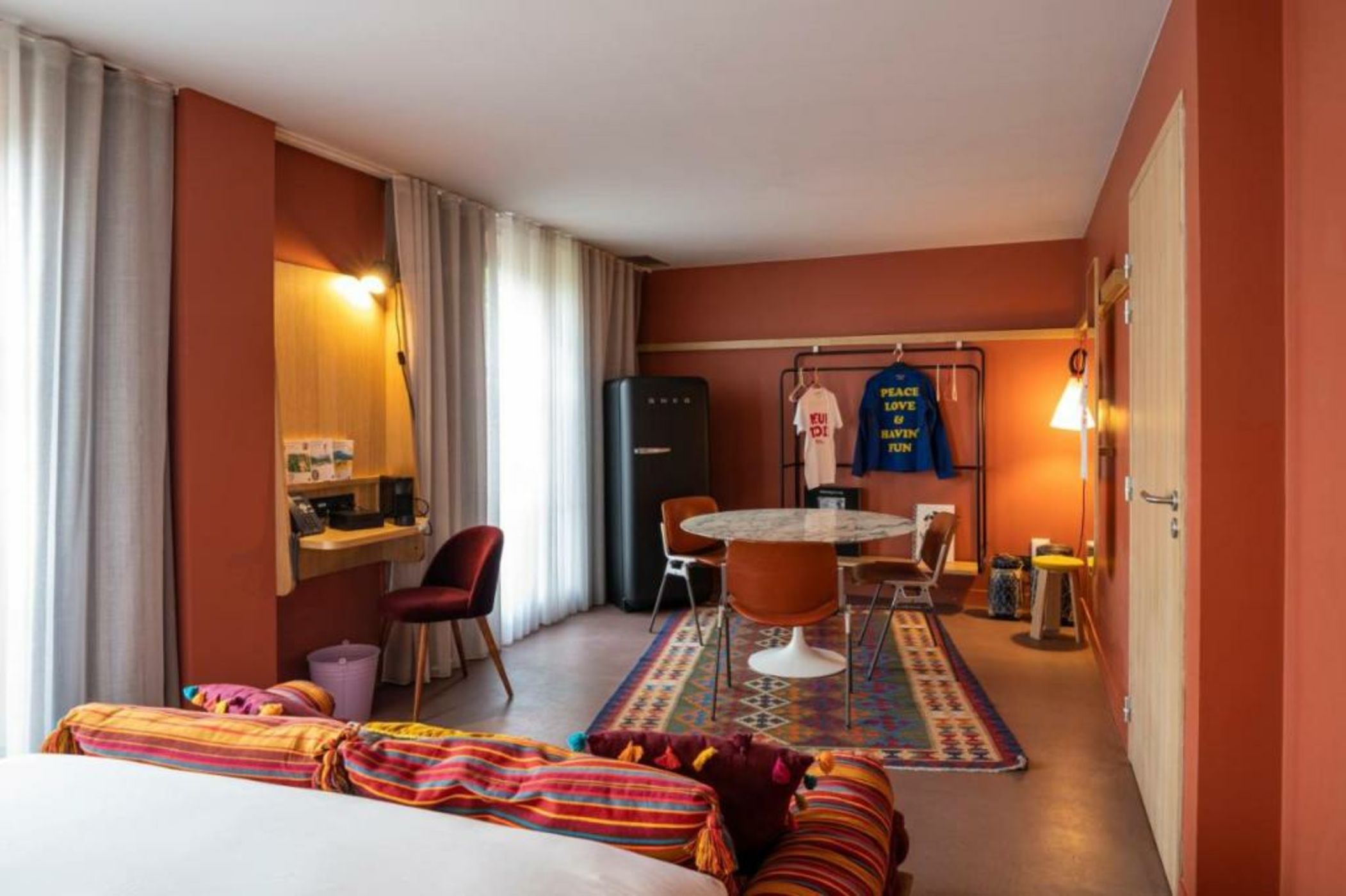 MOB HOTEL Paris Les Puces