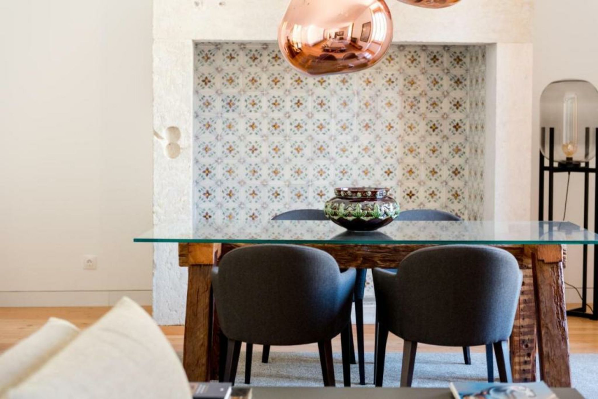 Flora Chiado Apartments