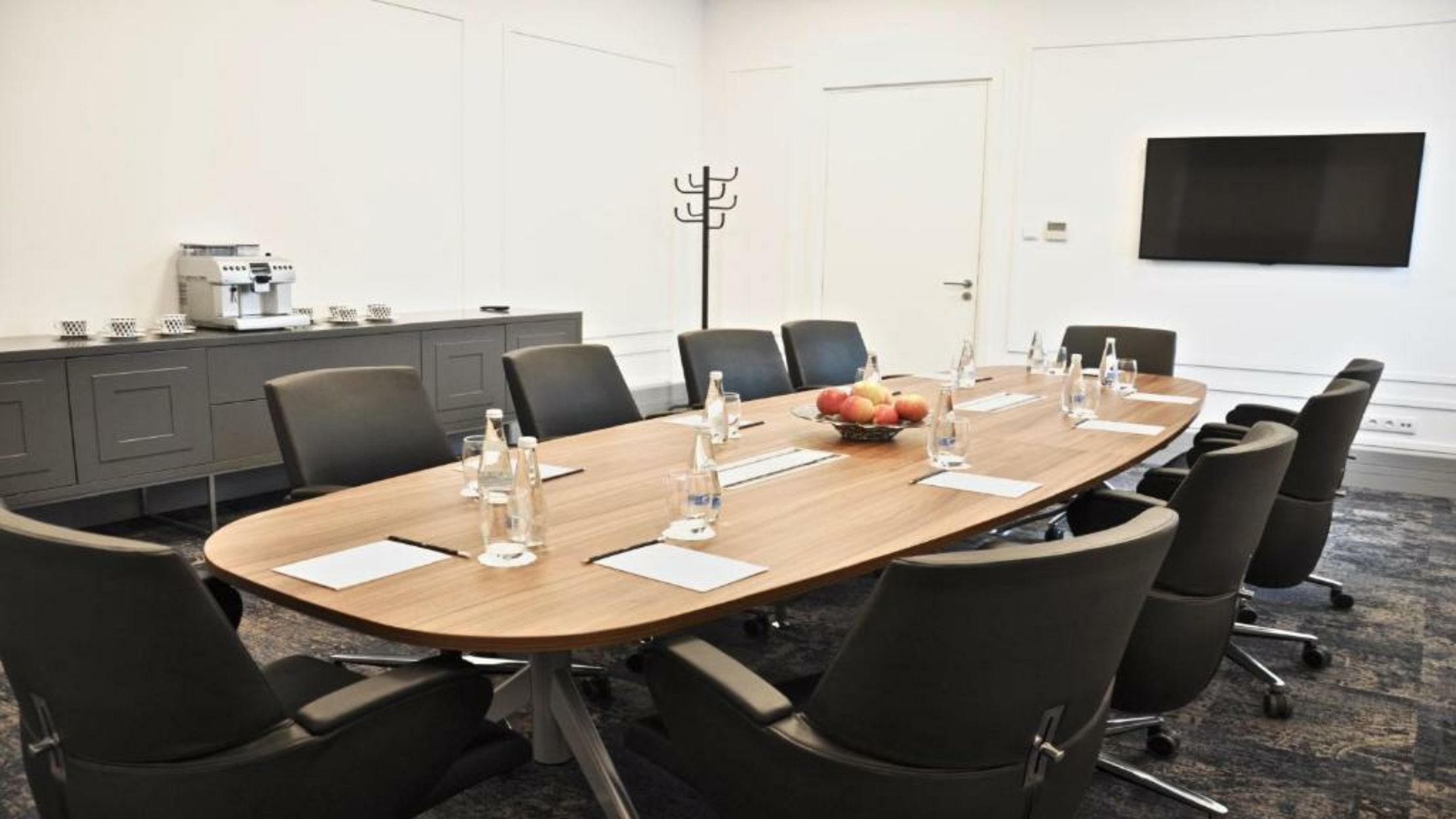 Hotel Indigo Warsaw Nowy Świat, an IHG Hotel