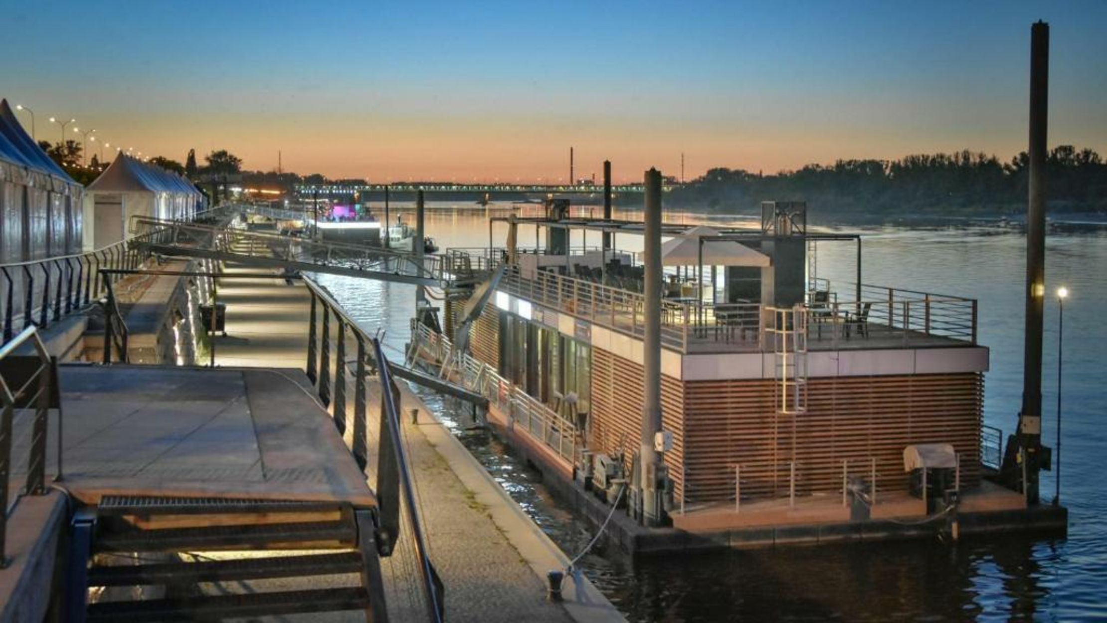 Hotel Indigo Warsaw Nowy Świat, an IHG Hotel