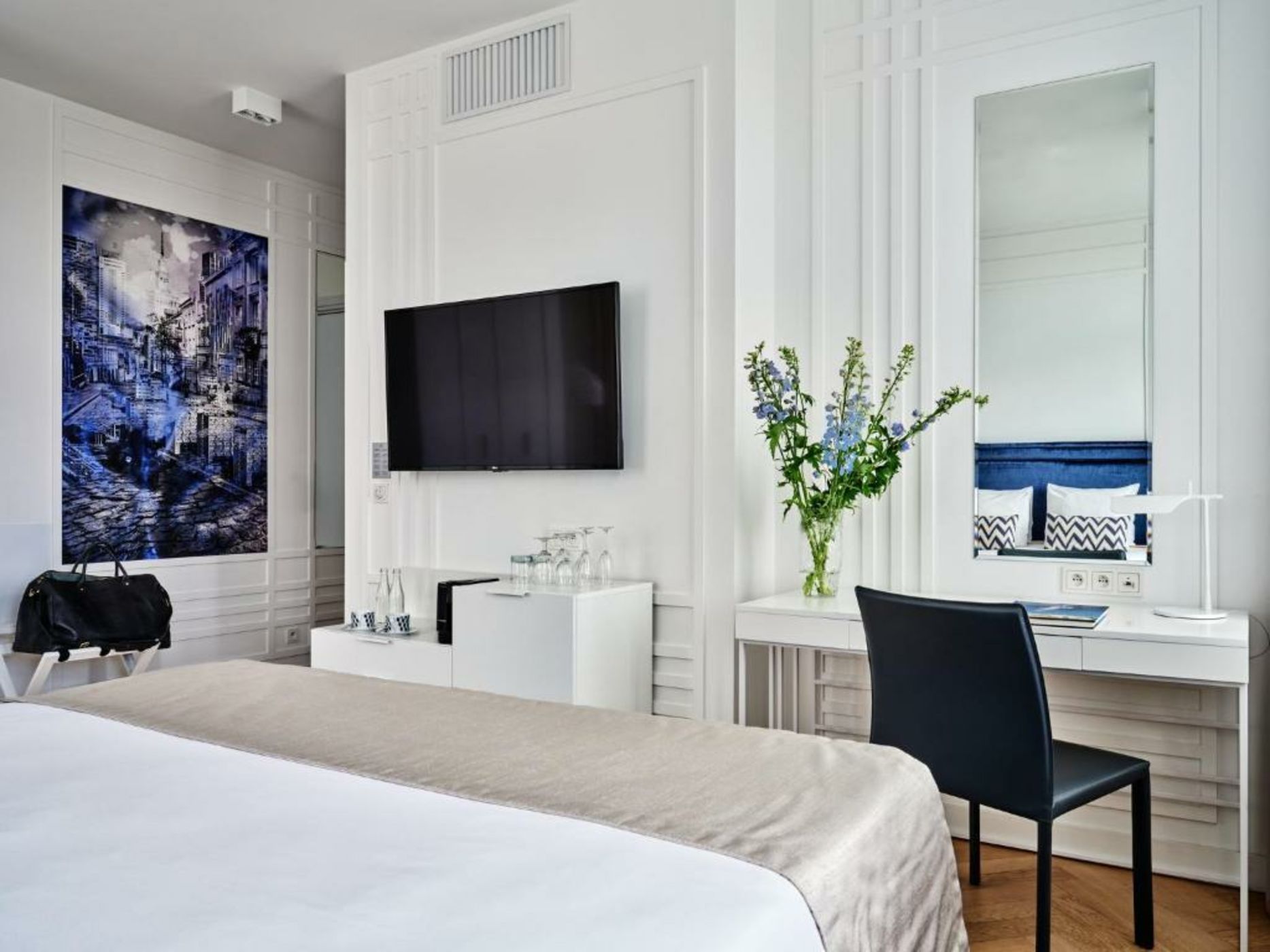 Hotel Indigo Warsaw Nowy Świat, an IHG Hotel