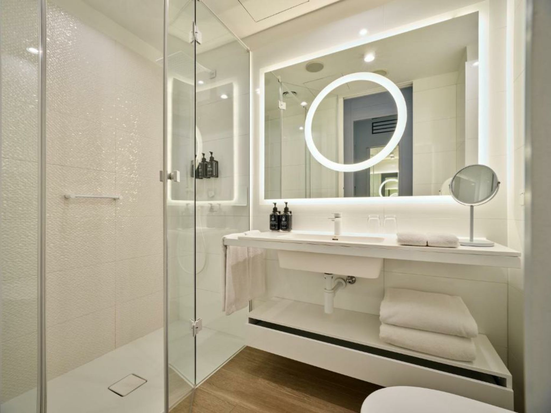 Hotel Indigo Warsaw Nowy Świat, an IHG Hotel