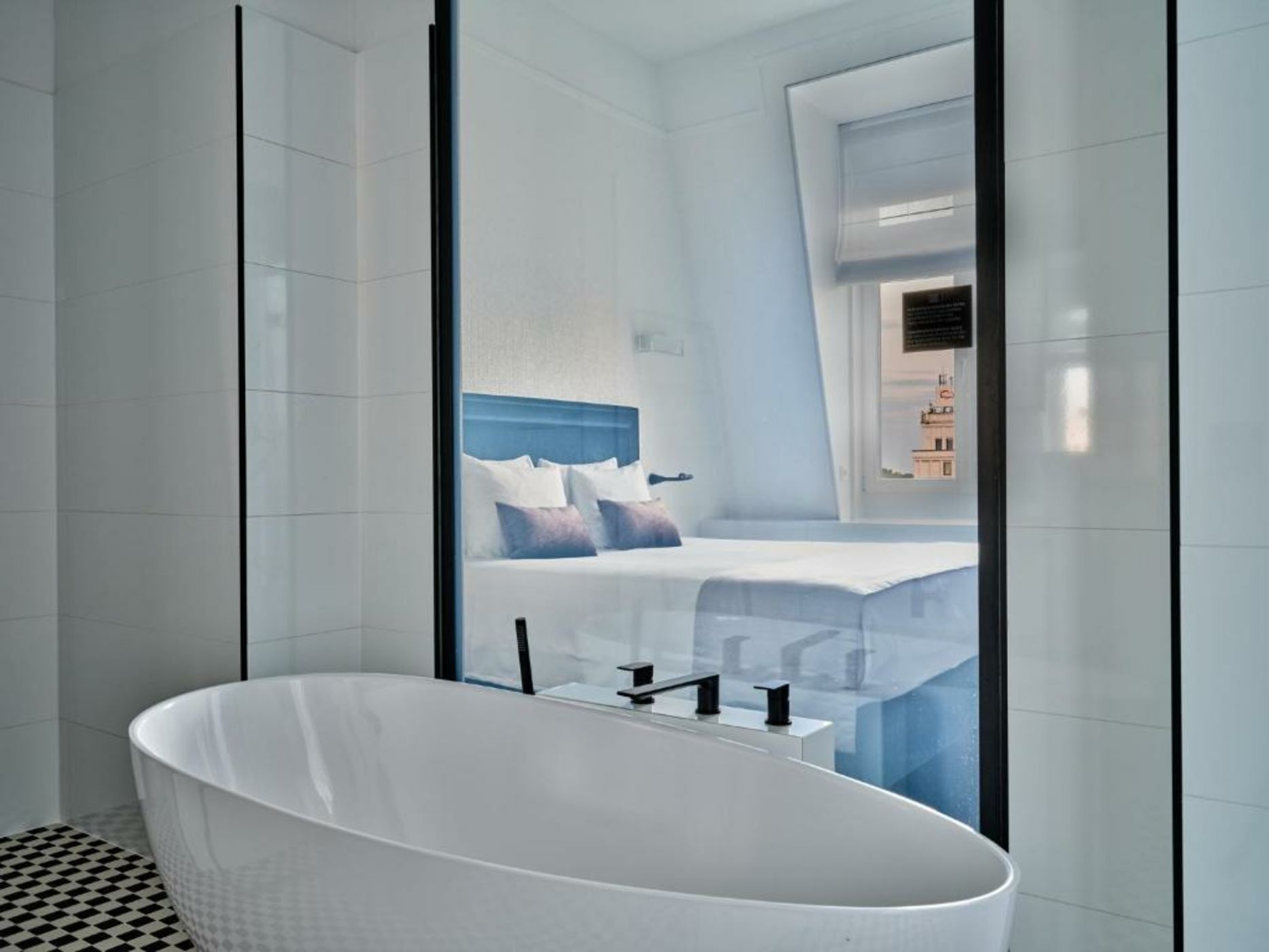 Hotel Indigo Warsaw Nowy Świat, an IHG Hotel