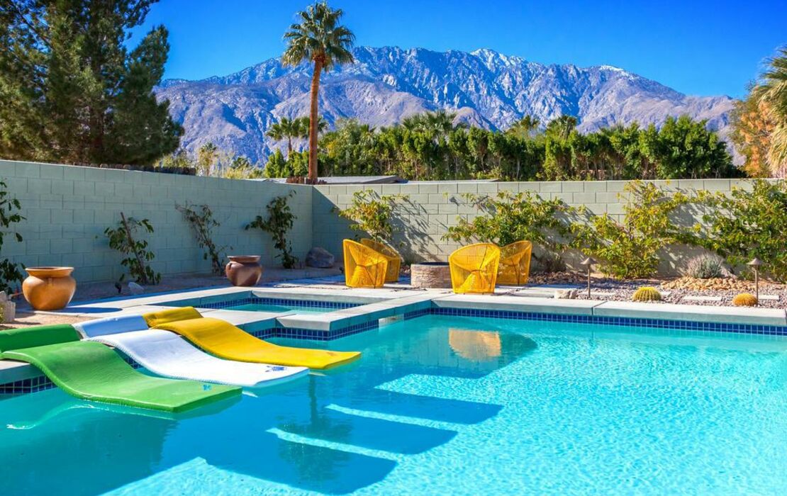 Palm Springs Vibe