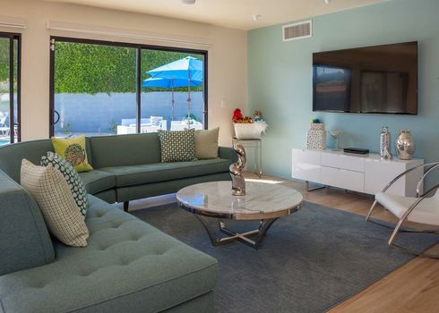 Mid-Century Deluxe