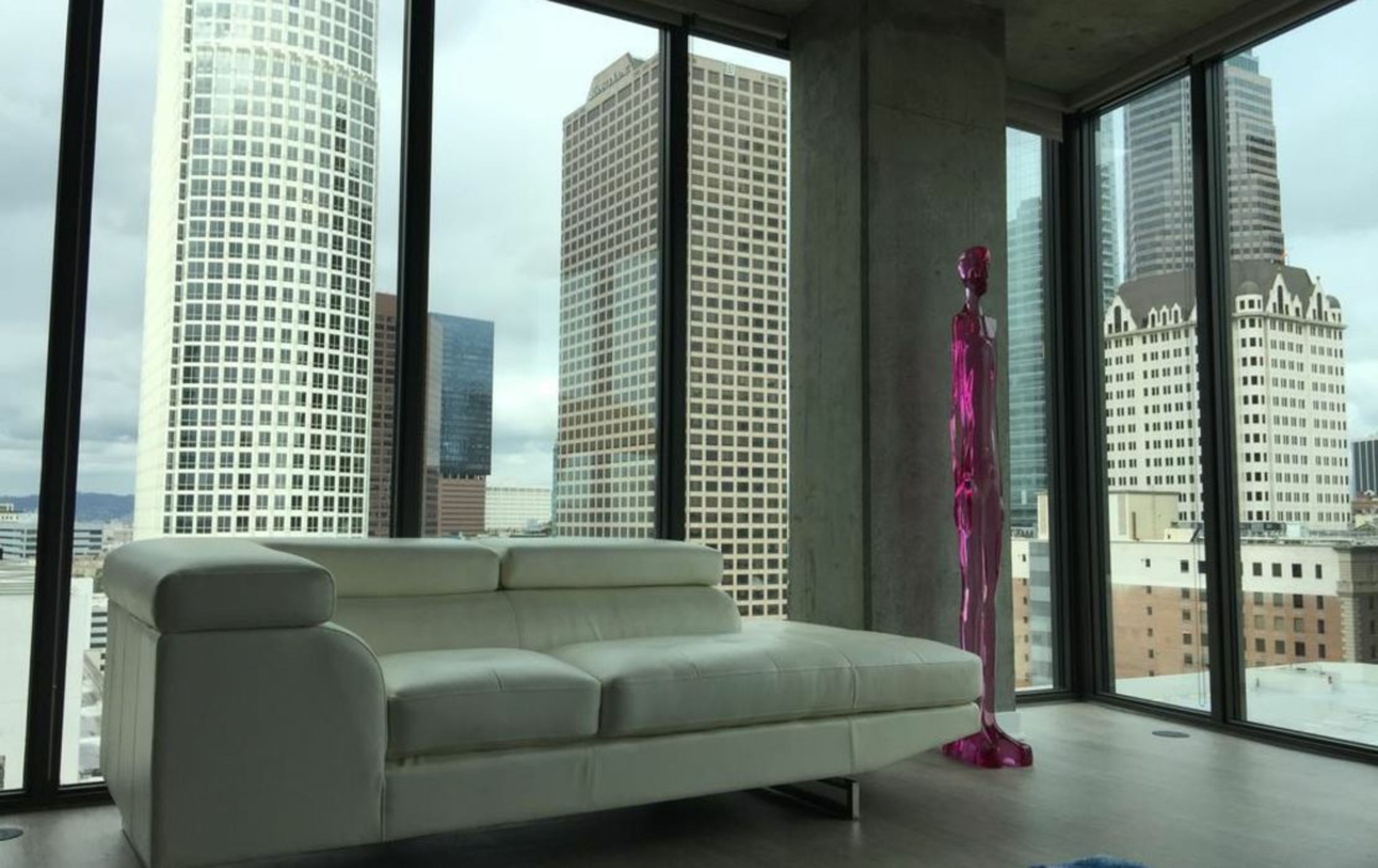 Downtown L.A. Luxury Suite