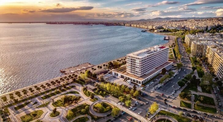 Makedonia Palace