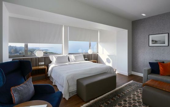 Makedonia Palace