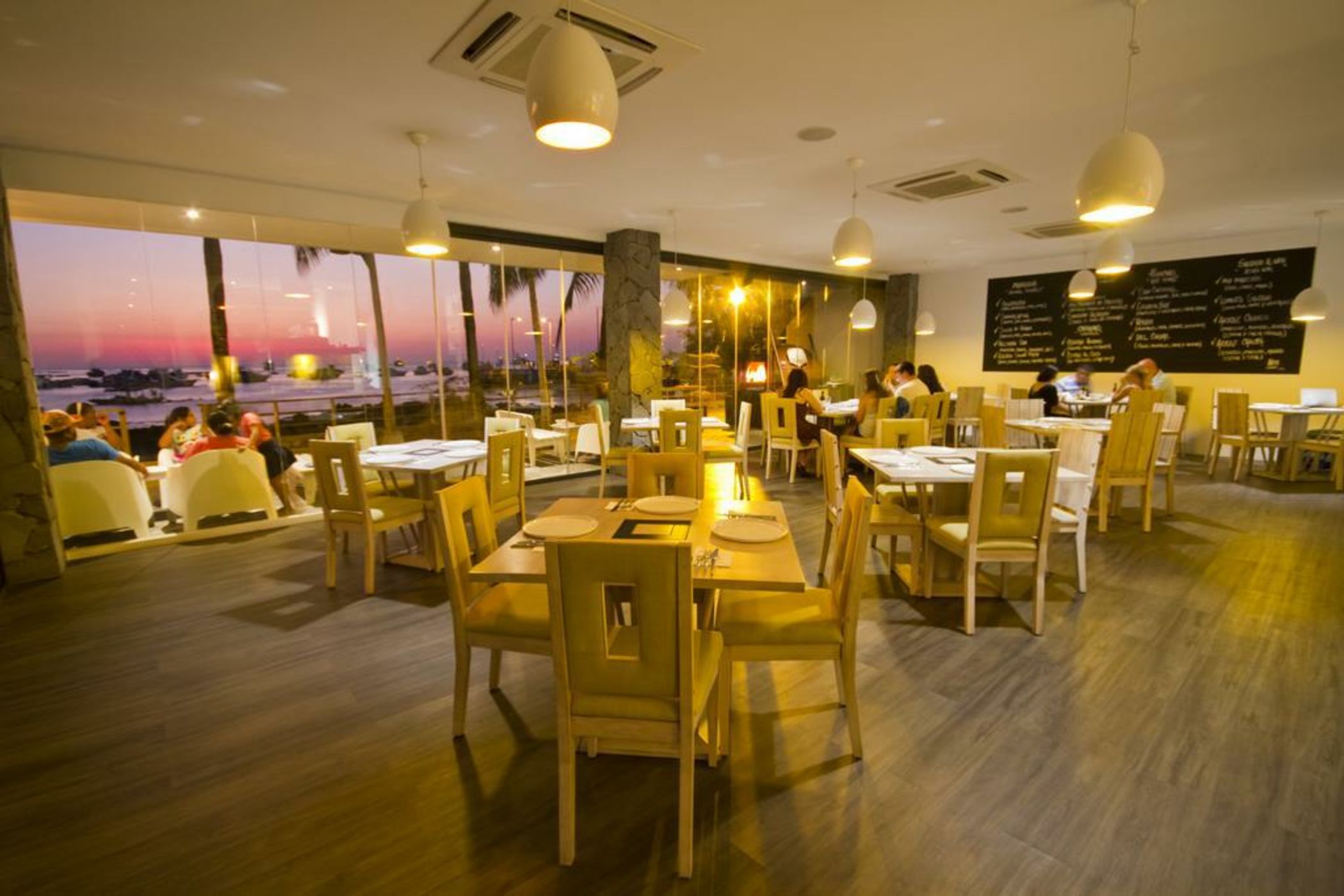 Golden Bay Hotel & Spa