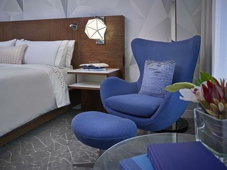 Renaissance Edmonton Airport Hotel