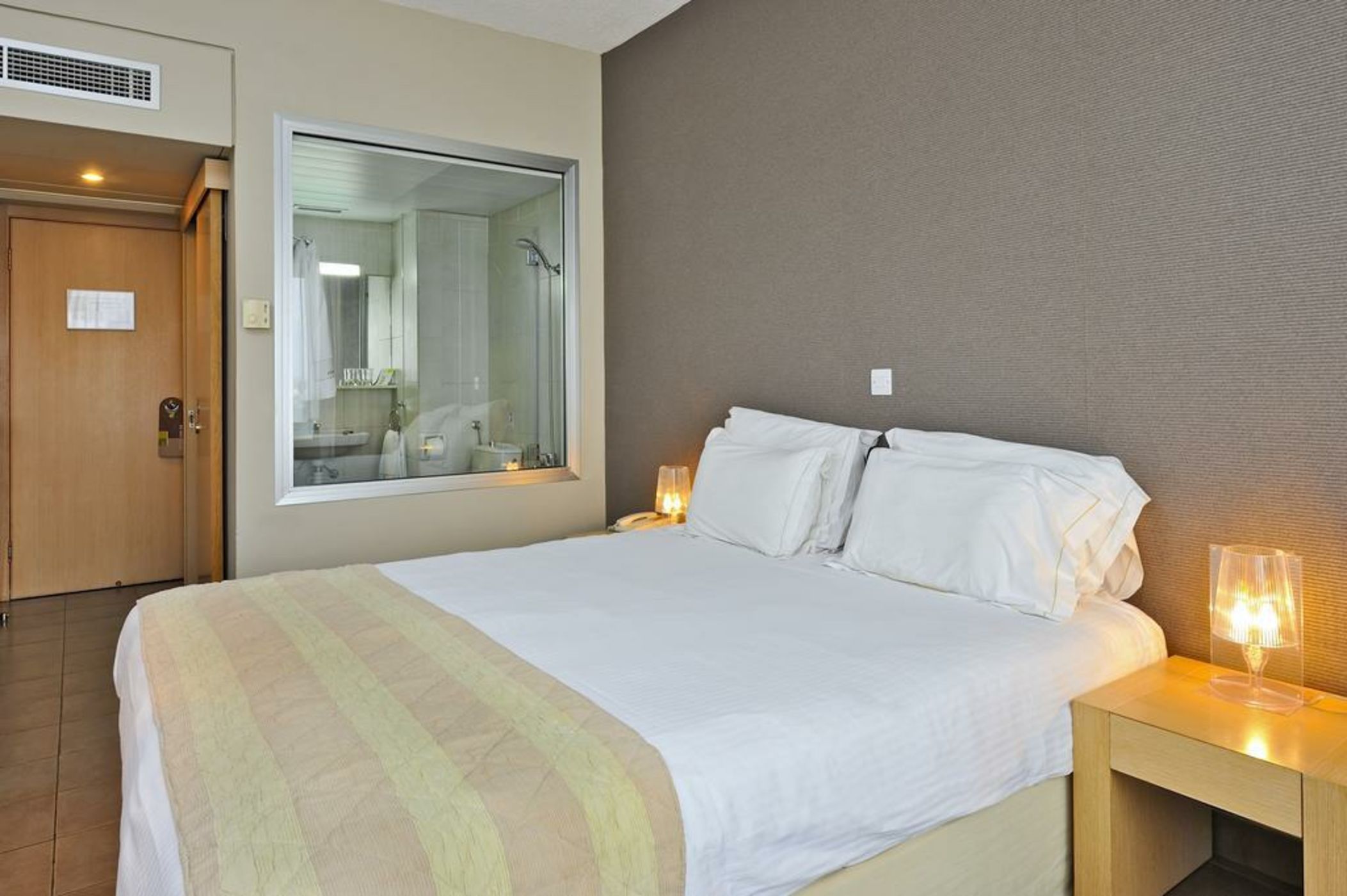 Napa Mermaid Hotel & Suites