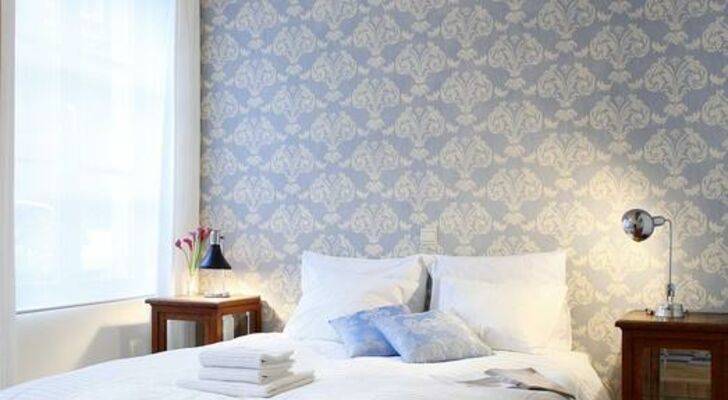 Alphabed Guest House