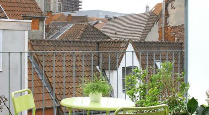 Alphabed Guest House