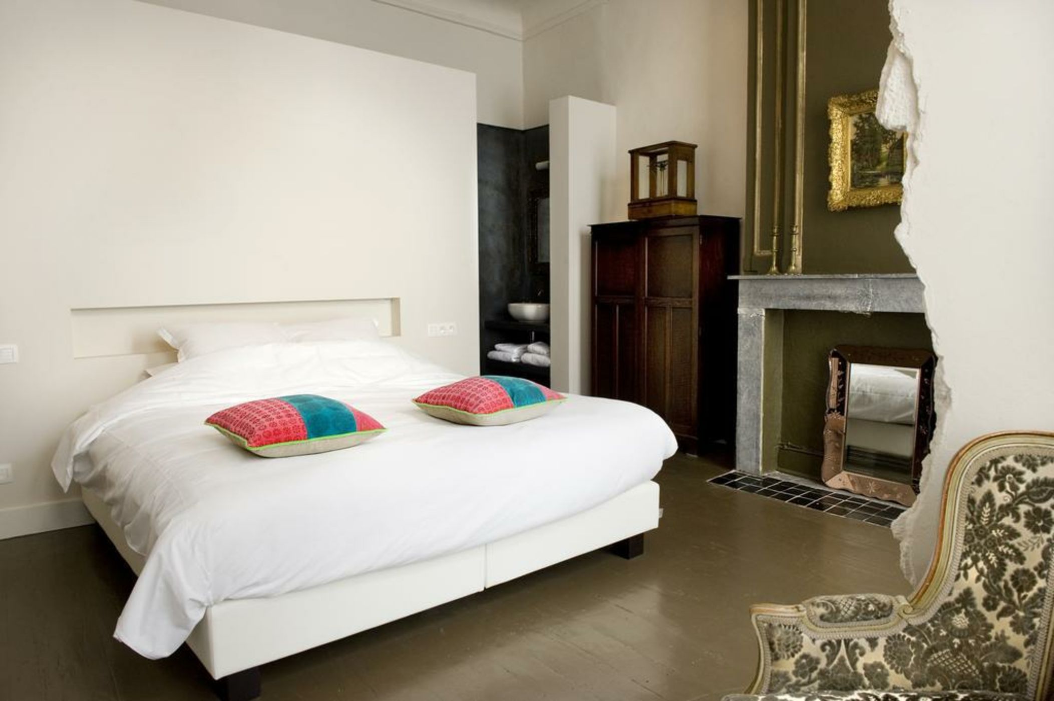 Ganda Rooms & Suites