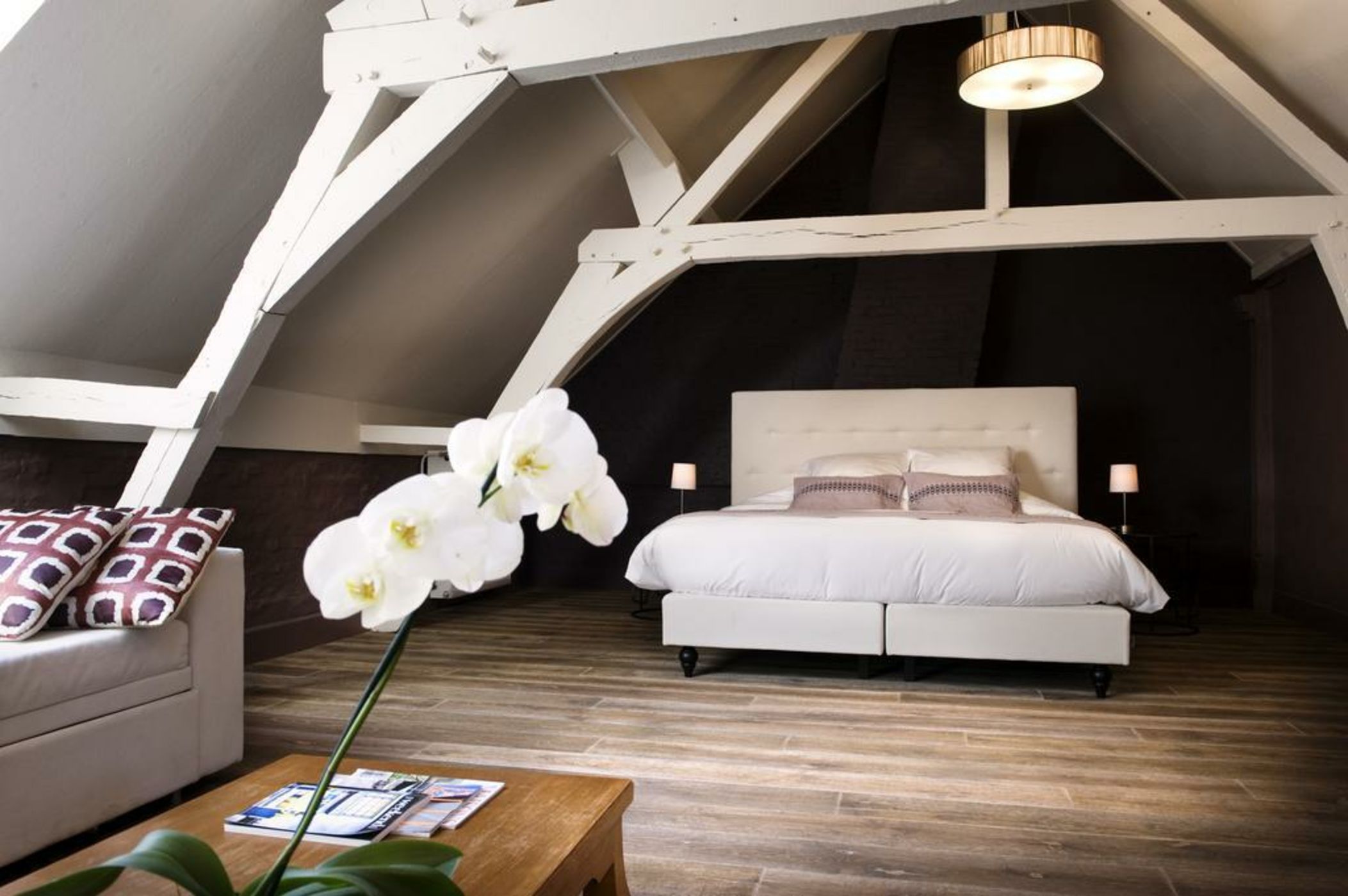 Ganda Rooms & Suites