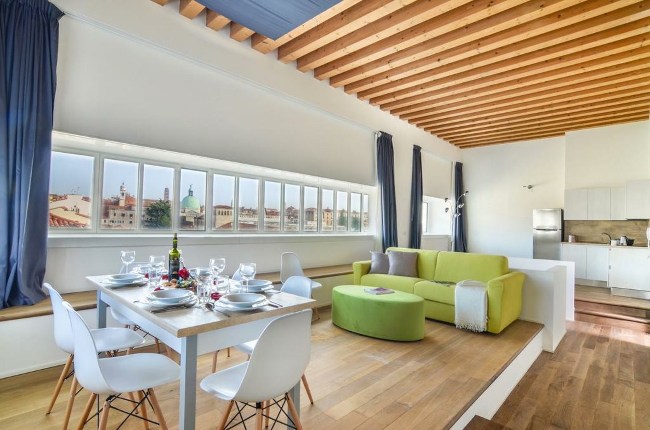 Venice Halldis Apartments