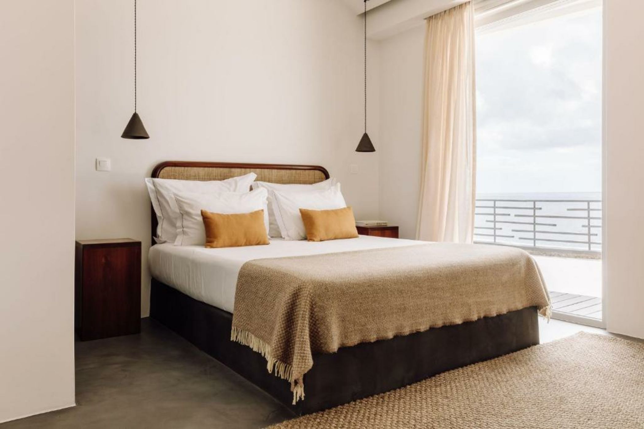 White Exclusive Suites & Villas