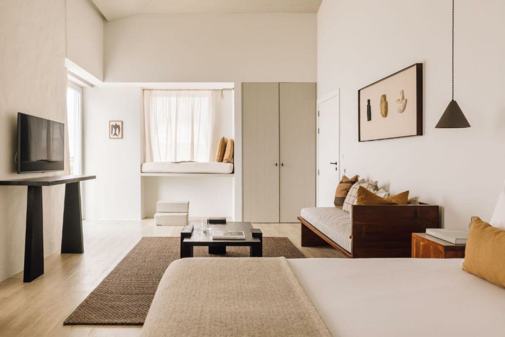 White Exclusive Suites & Villas