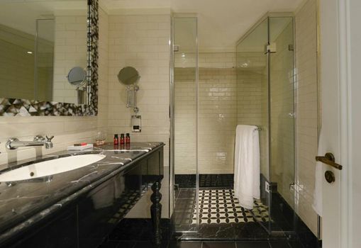 The LaLit London