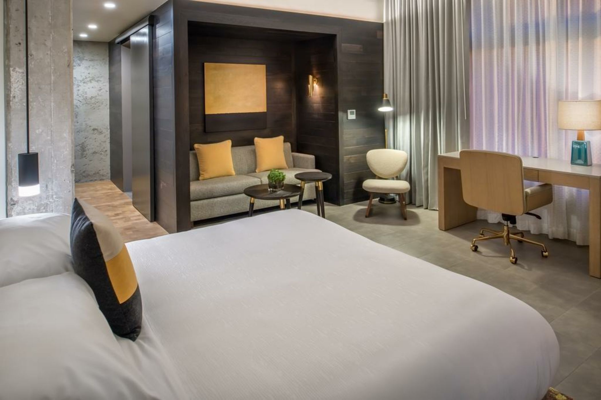 The Hi-Lo, Autograph Collection