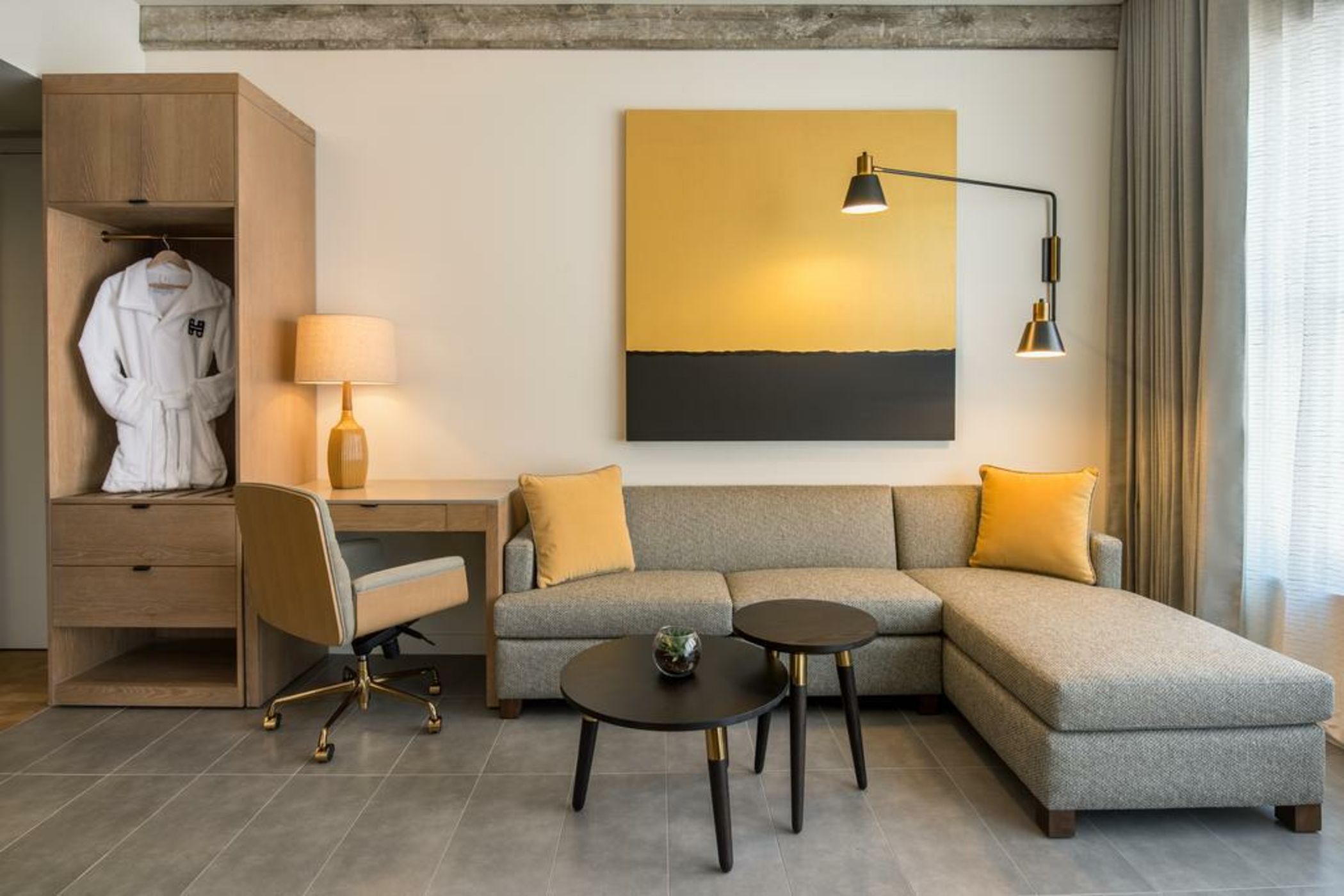 The Hi-Lo, Autograph Collection